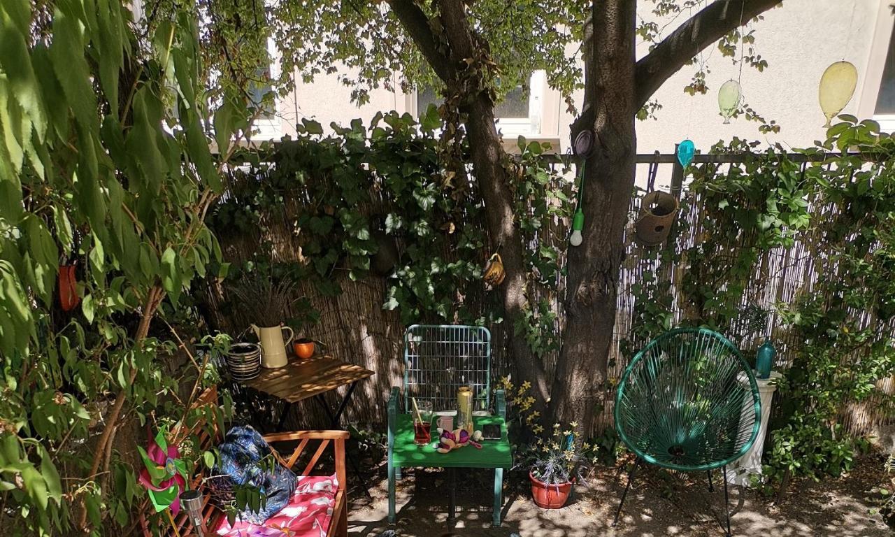 Flat In Historic Villa With Your Own Private Garden, Near City Park Budapest Exteriör bild