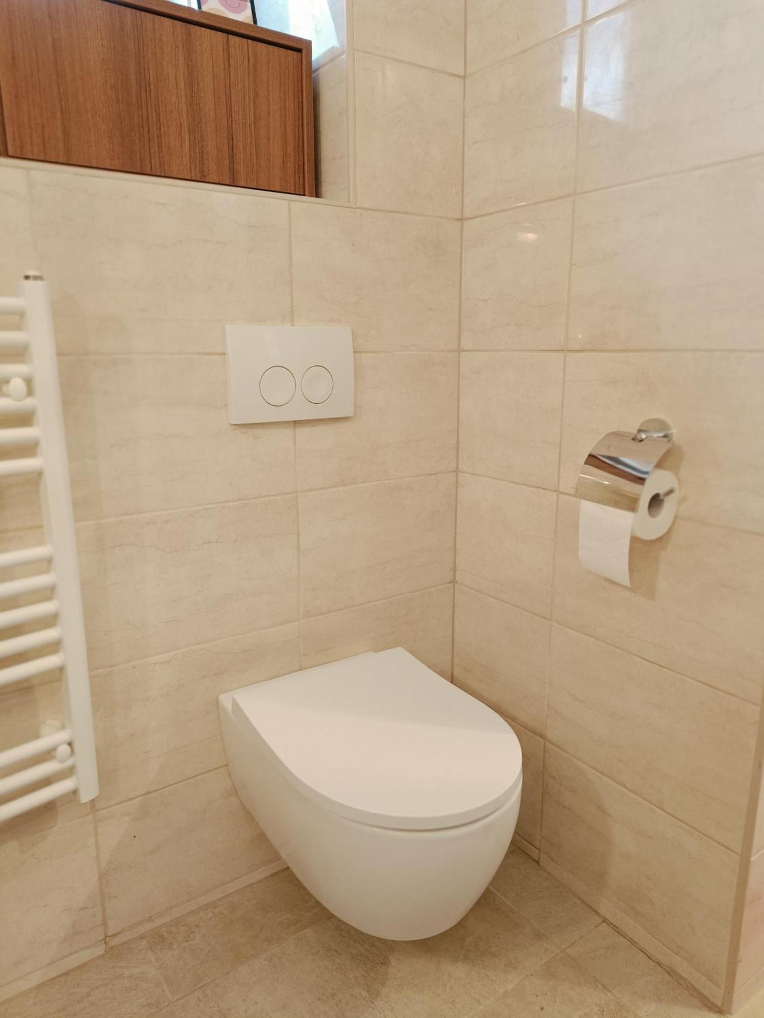 Flat In Historic Villa With Your Own Private Garden, Near City Park Budapest Exteriör bild