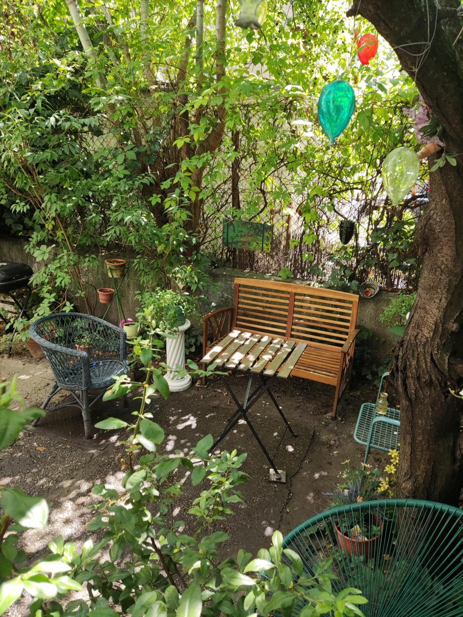 Flat In Historic Villa With Your Own Private Garden, Near City Park Budapest Exteriör bild